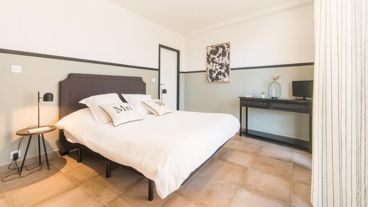 Open Sun Avec Jacuzzi Privatif Et Parking Prive Apartment Sarlat-la-Caneda Ngoại thất bức ảnh