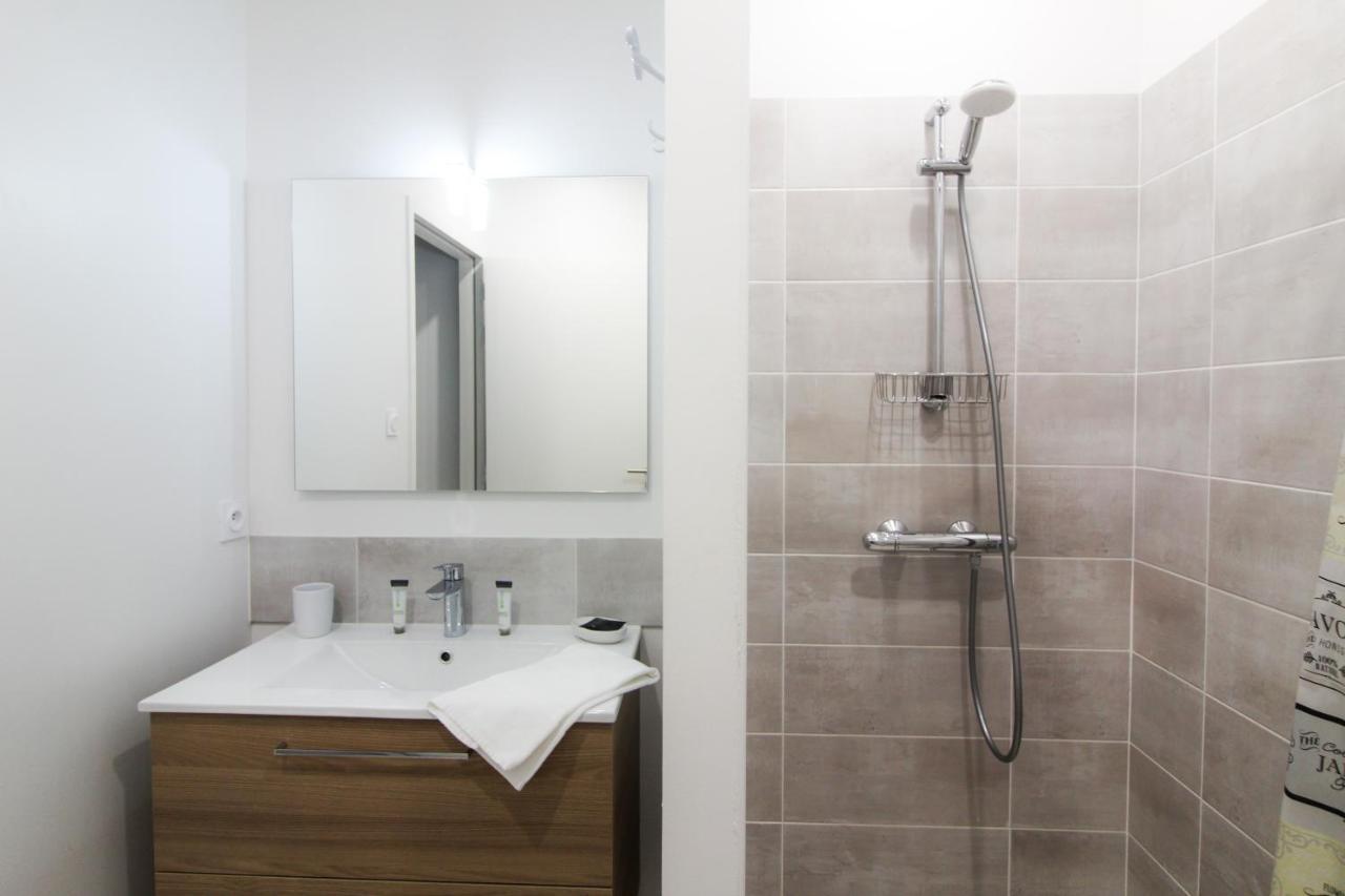 Open Sun Avec Jacuzzi Privatif Et Parking Prive Apartment Sarlat-la-Caneda Ngoại thất bức ảnh