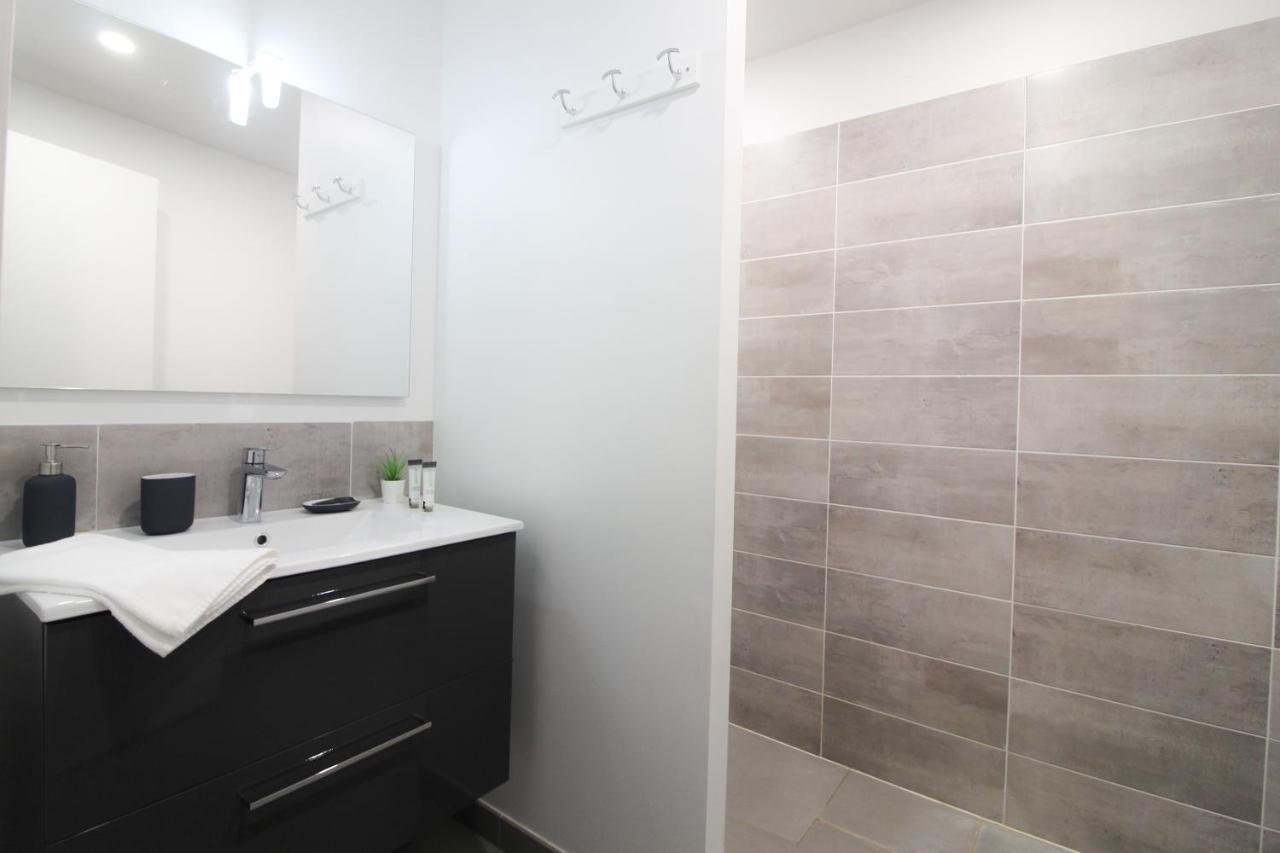Open Sun Avec Jacuzzi Privatif Et Parking Prive Apartment Sarlat-la-Caneda Ngoại thất bức ảnh